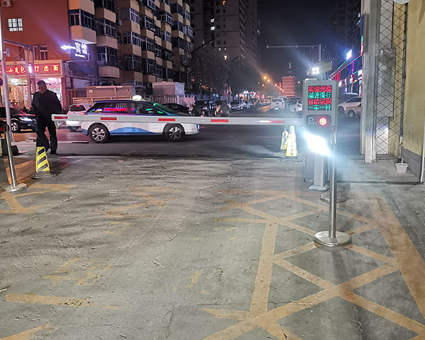 山西元一智能公司告訴您通道擺閘如何使用和保養(yǎng)？